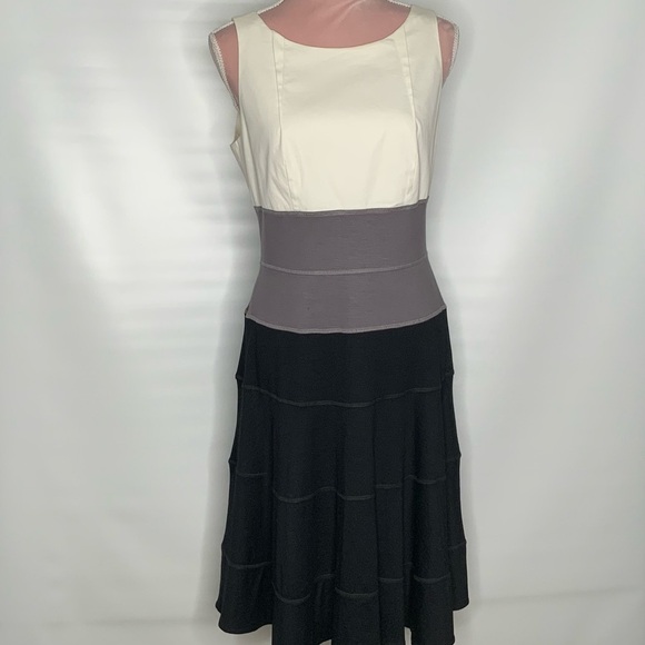 PAULE Ka colour block gorgeous dress. - Picture 2 of 11